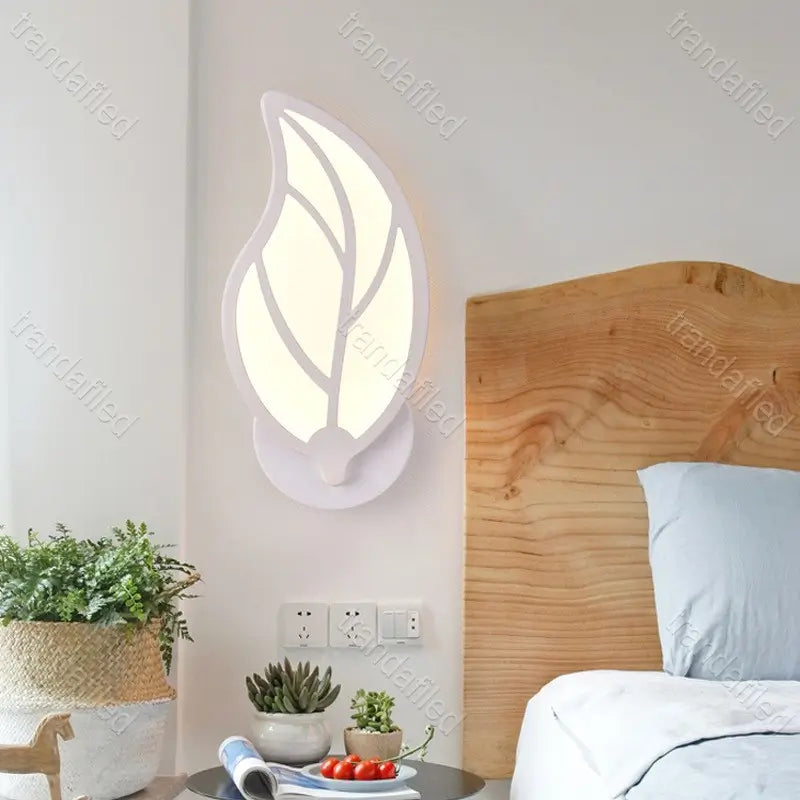 aplica-led-moderna-35w-3-culori-design-frunza-alb-negru-26cm-iluminat-modern