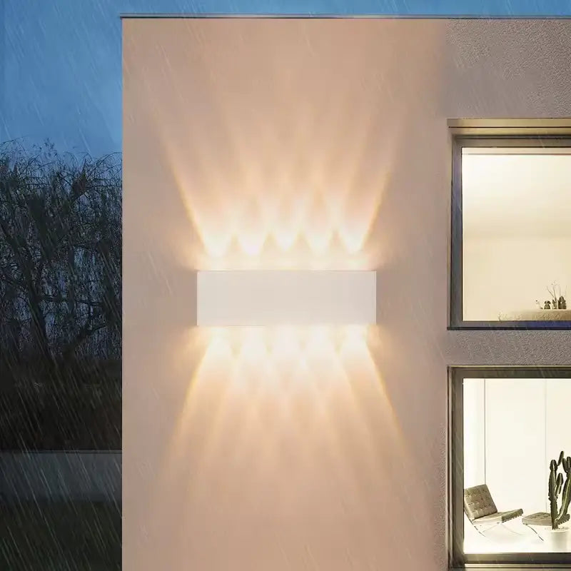 Aplică LED perete exterior 10W IP65 albă – corp aluminiu vopsit electrostatic design modern