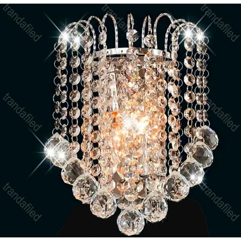 aplica-perete-cu-cristale-led-finisaj-auriu-argintiu-modern