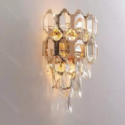 aplica-perete-lux-2102fgd-auriu-cristale-2-beciuri-e14-iluminat-elegant