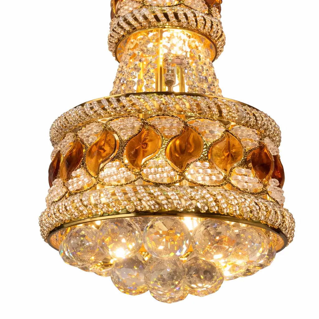 Candelabru auriu cu cristale design modern pentru interior