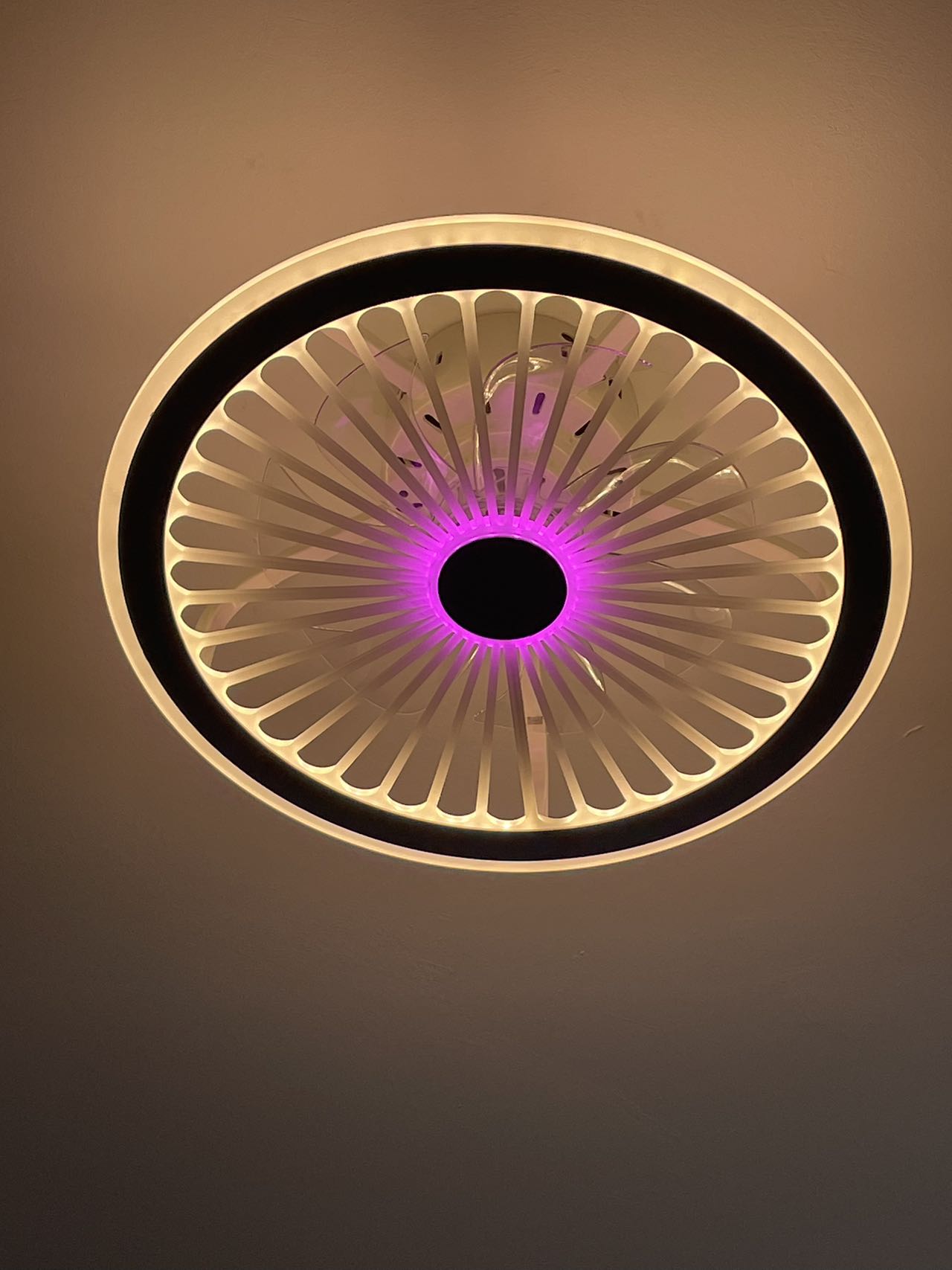 Lustra-LED-cu-ventilator-80W-3-viteze-telecomanda-lumina-reglabila-rece-cald-natural-montaj-tavan-alb-IP20-pentru-living-dormitor-birou