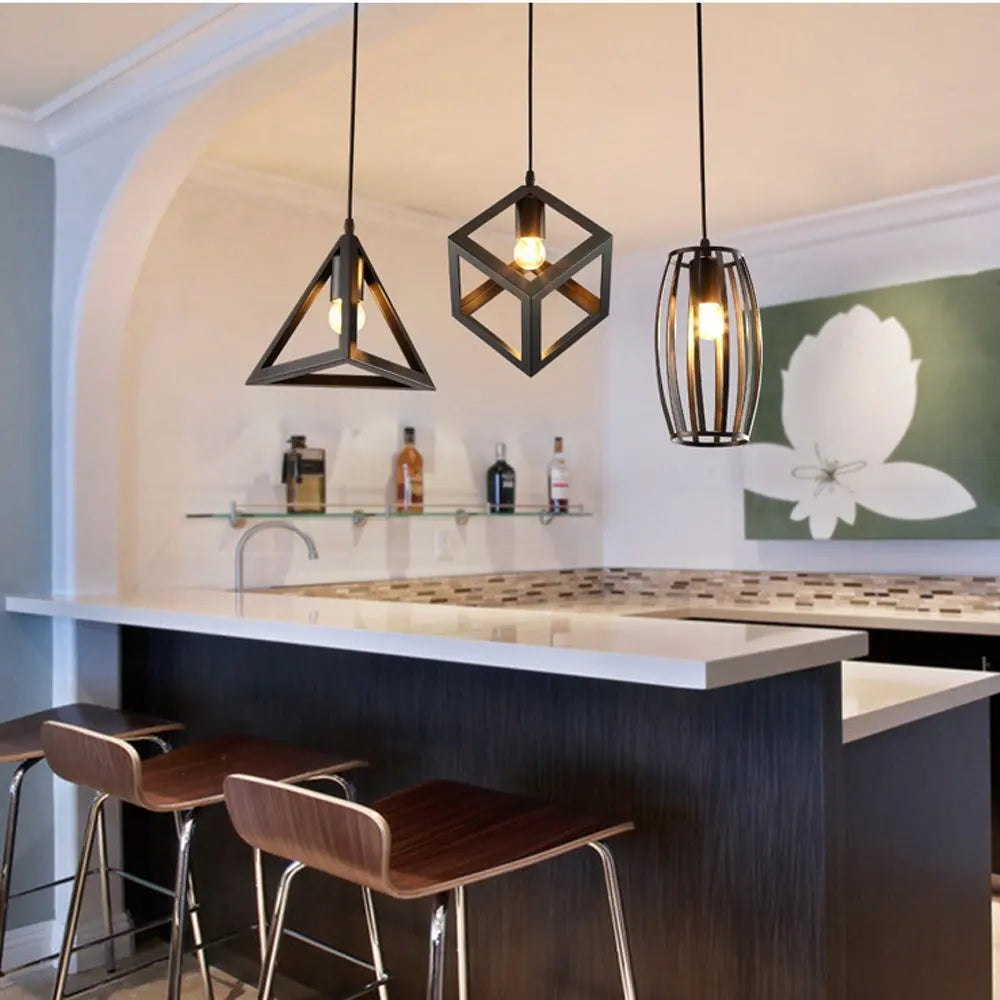 Pendul-modern-din-metal-set-3-modele-triunghiular-cubic-cilindric-E27-negru-design-industrial-pentru-living-bucatarie