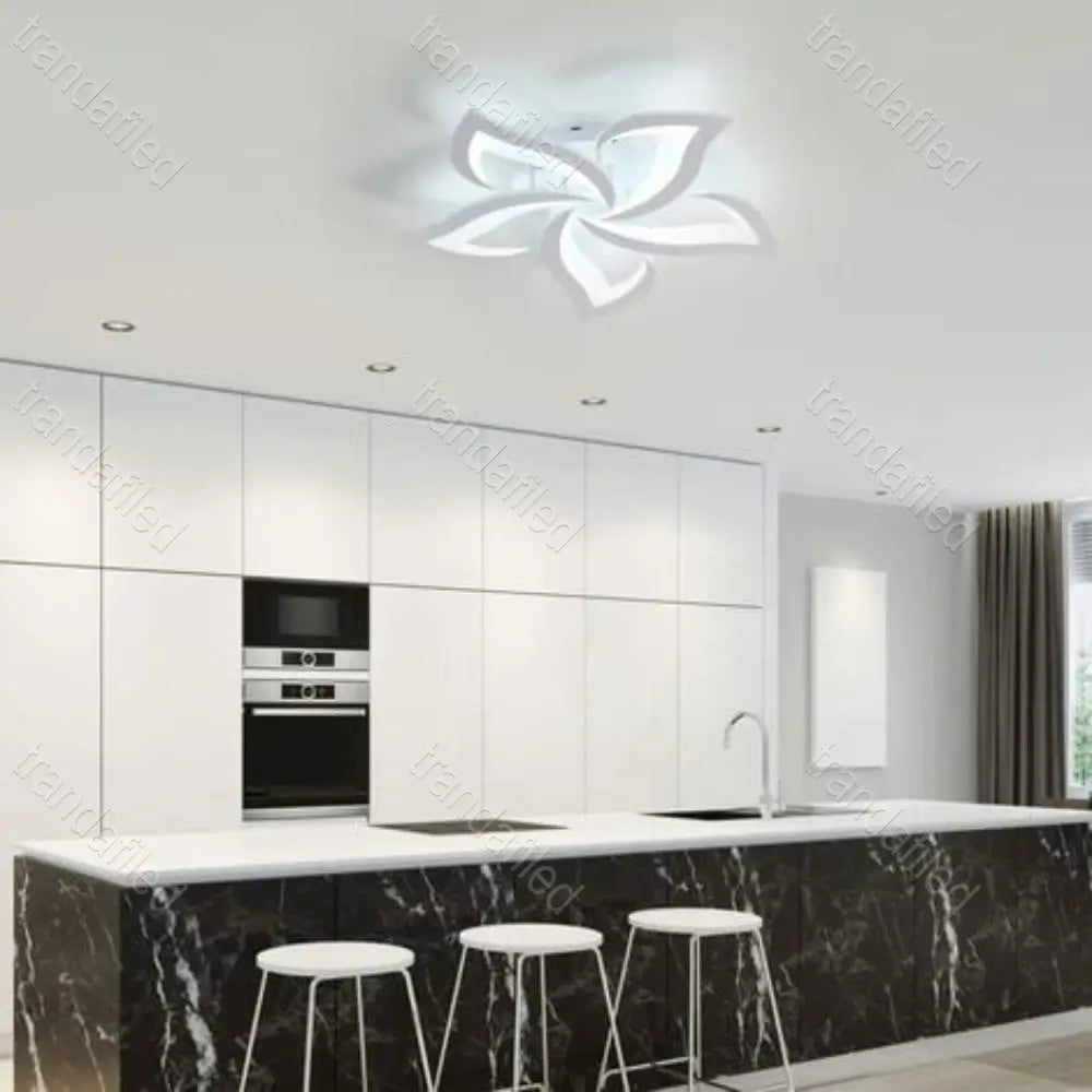 Lustră LED Modernă 80W cu 5 Brațe, Design Floral, Reglabilă cu Telecomandă