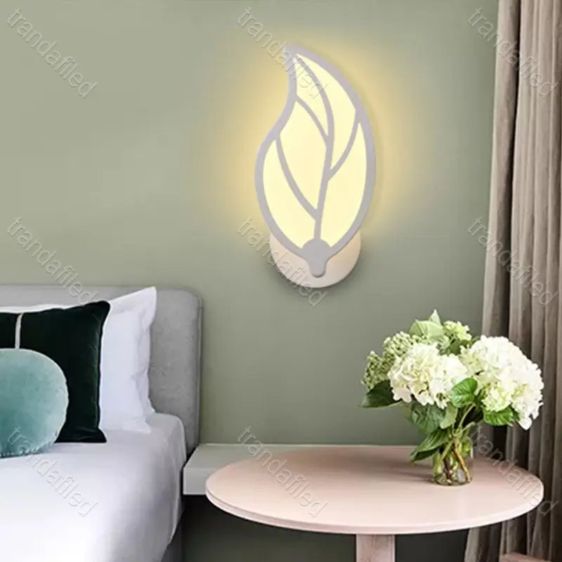 aplica-led-moderna-35w-3-culori-design-frunza-alb-negru-26cm-iluminat-modern
