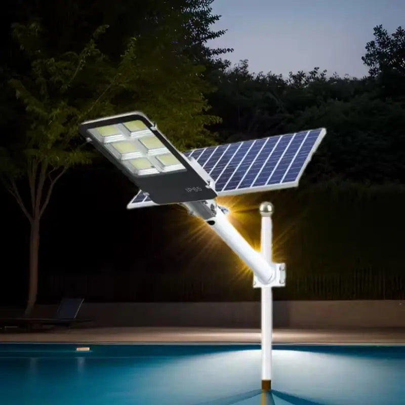 Lampa LED solara rezistenta la apa IP65 pentru utilizare exterior in orice conditii meteo