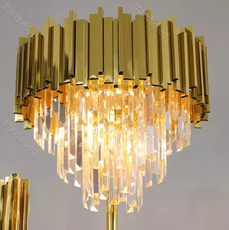 lustra-moderna-aurie-cu-cristale-artificiale-pentru-sufragerie-sau-dormitor