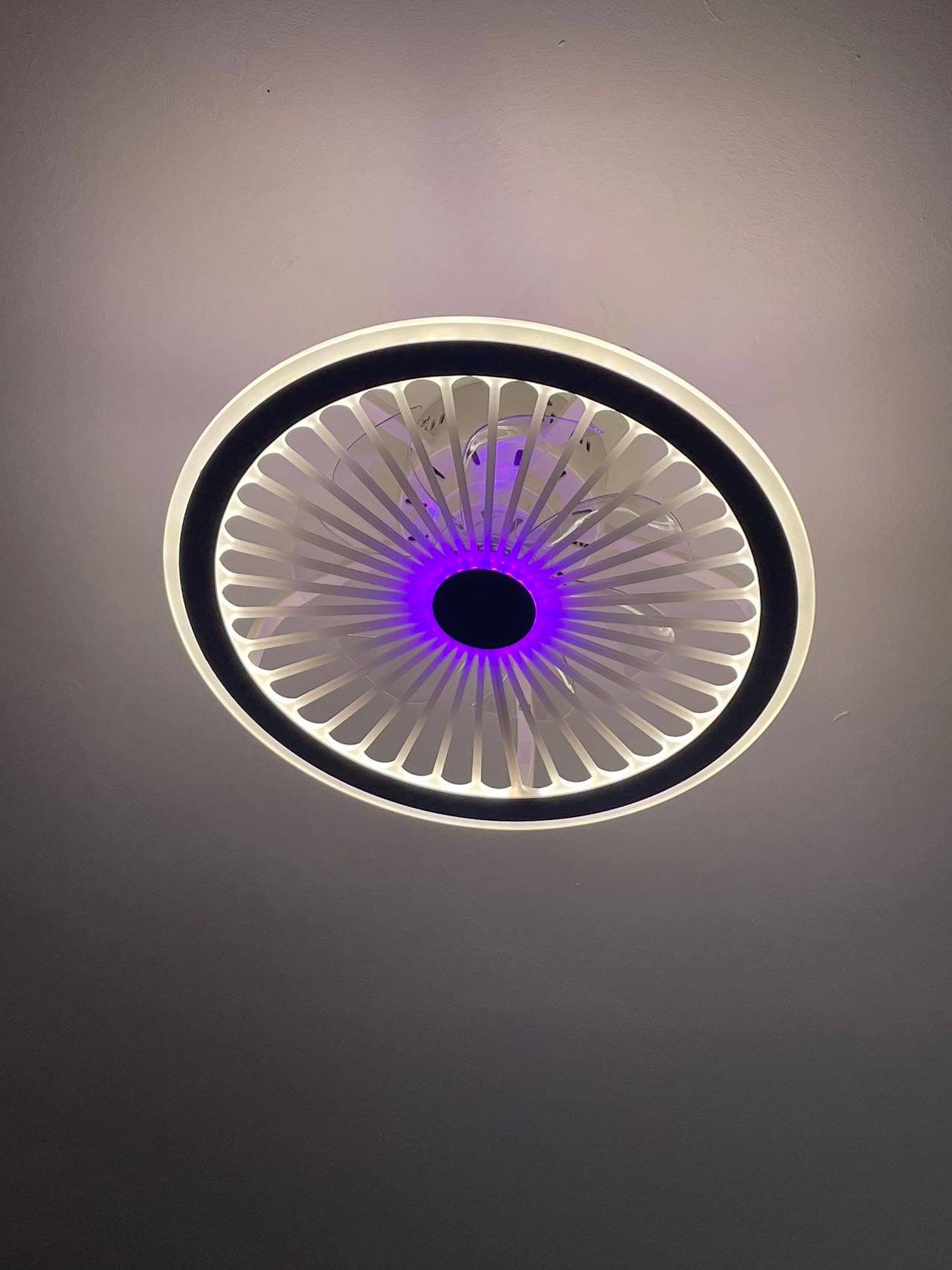Lustra-LED-cu-ventilator-80W-3-viteze-telecomanda-lumina-reglabila-rece-cald-natural-montaj-tavan-alb-IP20-pentru-living-dormitor-birou