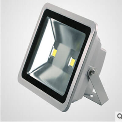 Proiector LED 100W cu suport reglabil pentru fixare exterior